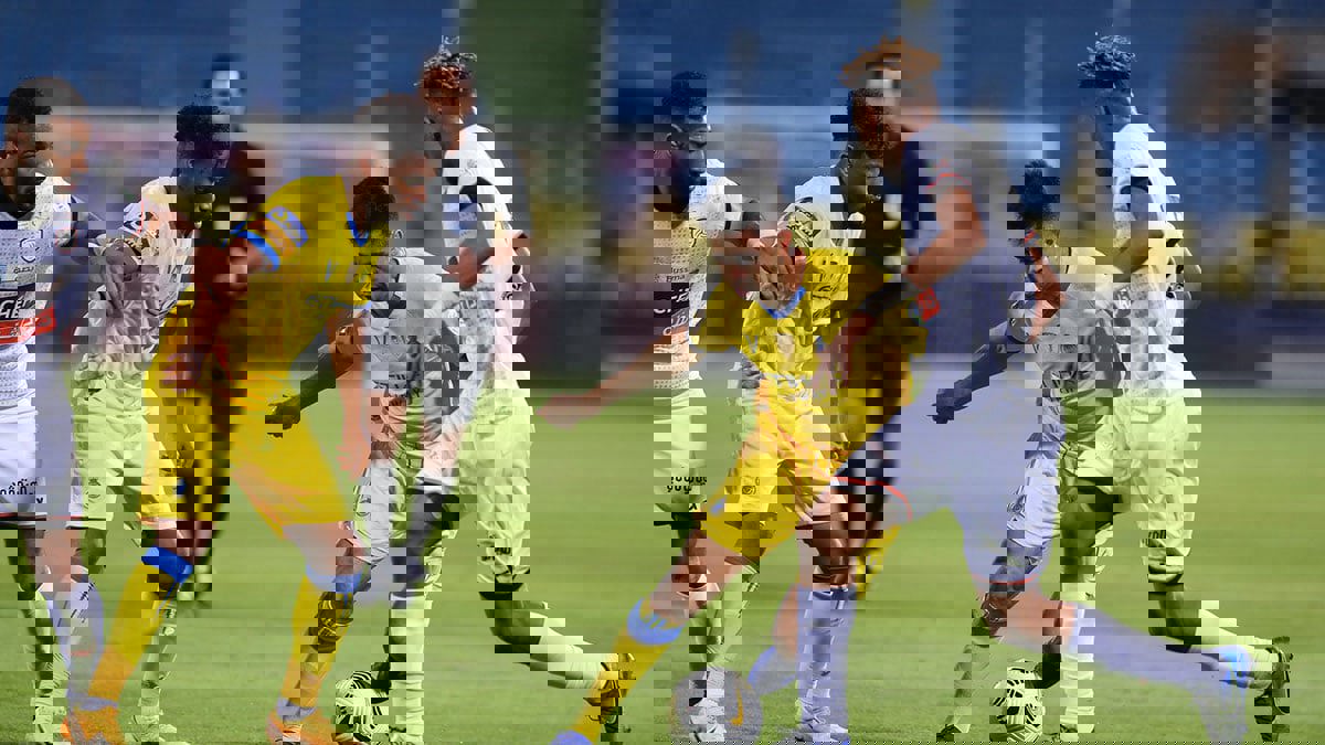 بعد بداية هي الأسوأ في تاريخه.. ما أسباب سقوط النصر أمام الشباب؟