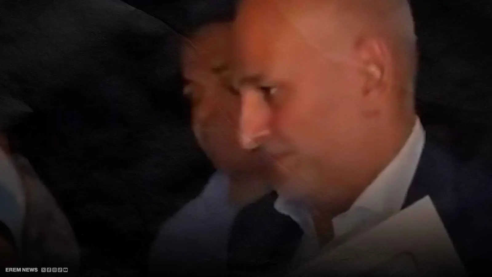 جمال سليمان ينفعل على معجبة: "أبوس إيدك سيبيني" (فيديو إرم)