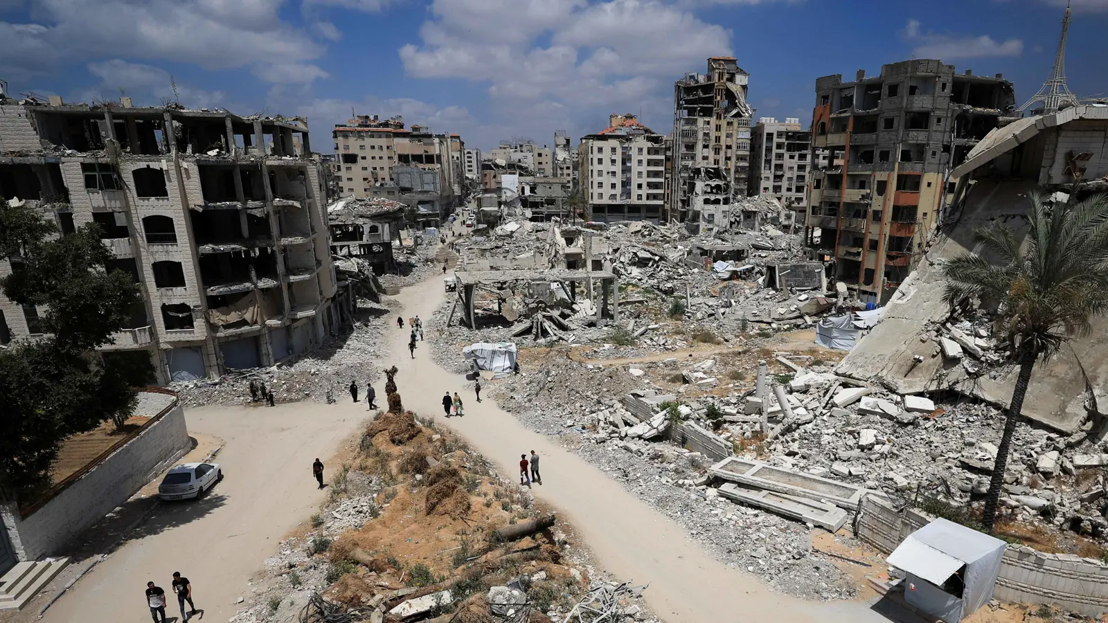 الصين تكتسح.. وثائق مسرَّبة تكشف حرب "الفناء الخلفي" على كعكة إعمار غزة