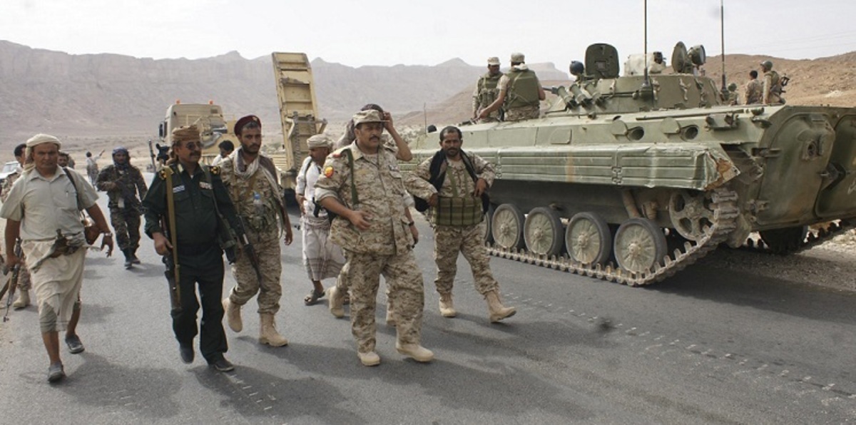 الجيش اليمني يسيطر على معسكر للدفاع الجوي في تعز‎