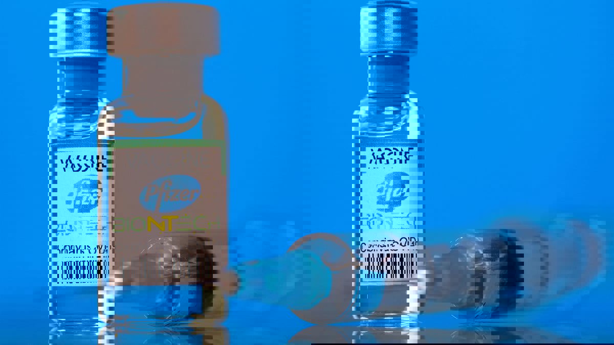 رئيس شركة بيونتيك: يمكننا تعديل لقاحنا سريعا لمكافحة أوميكرون