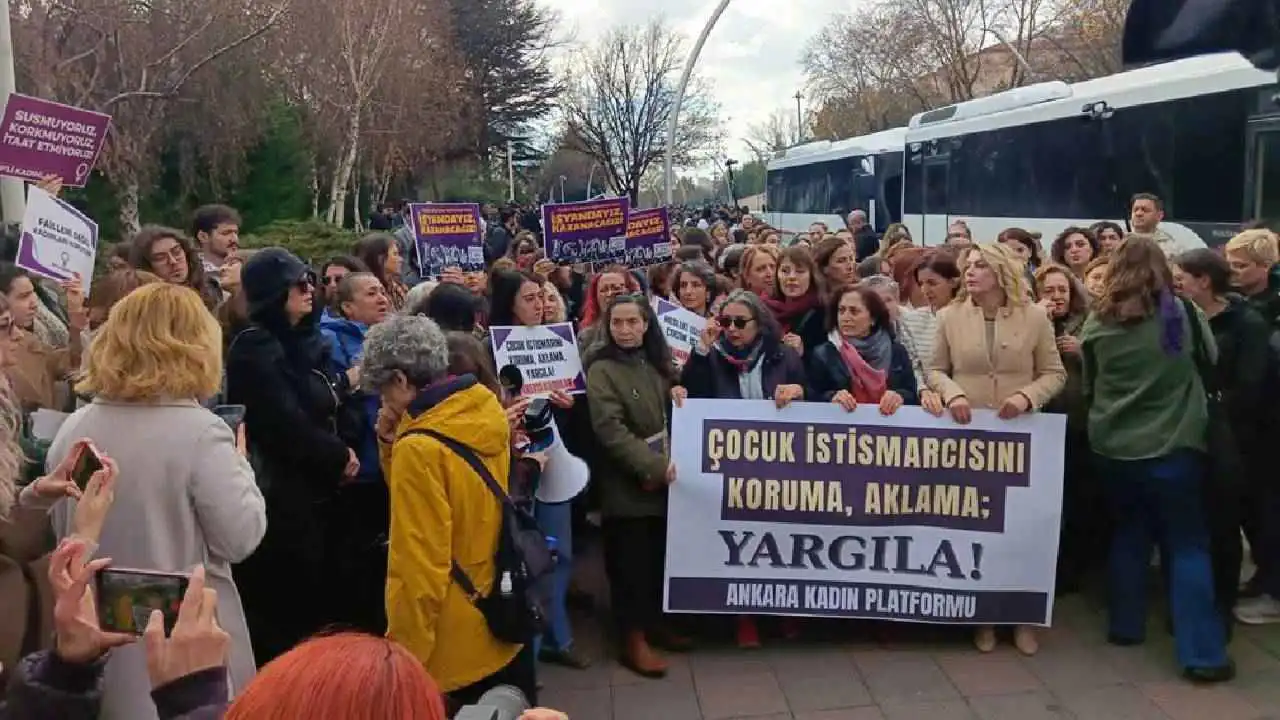 تحرش جنسي بقاصرات داخل البرلمان يثير أزمة سياسية كبيرة في تركيا