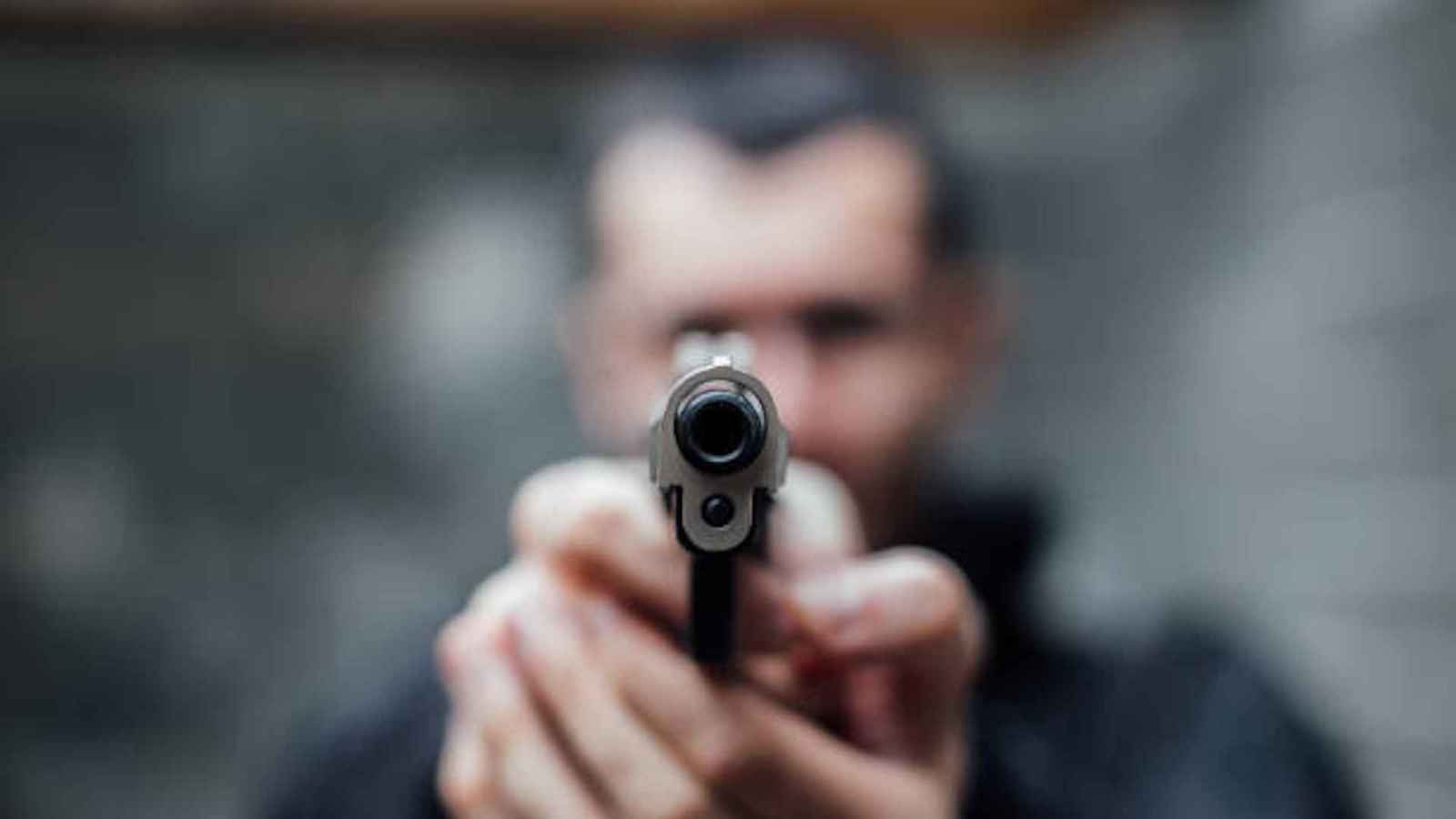 جزار "شقلاوة".. قتل أمه وشقيقته وسلم نفسه للشرطة "بكل هدوء"