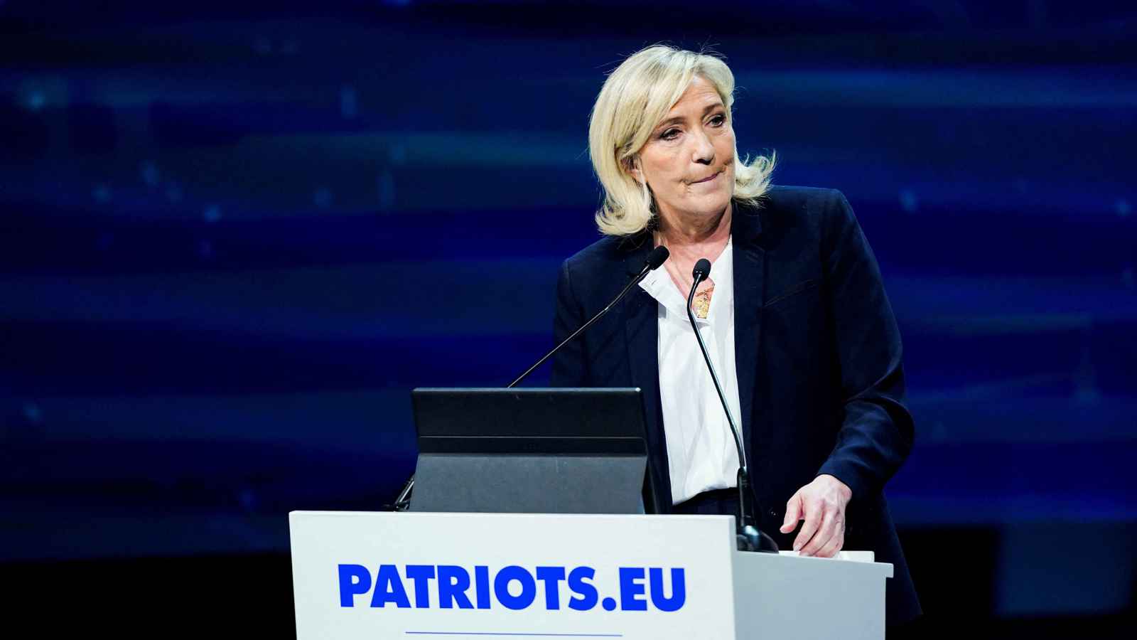 نذر "زلزال سياسي" في فرنسا واليمين المتطرف يترقب محاكمة مارين لوبان