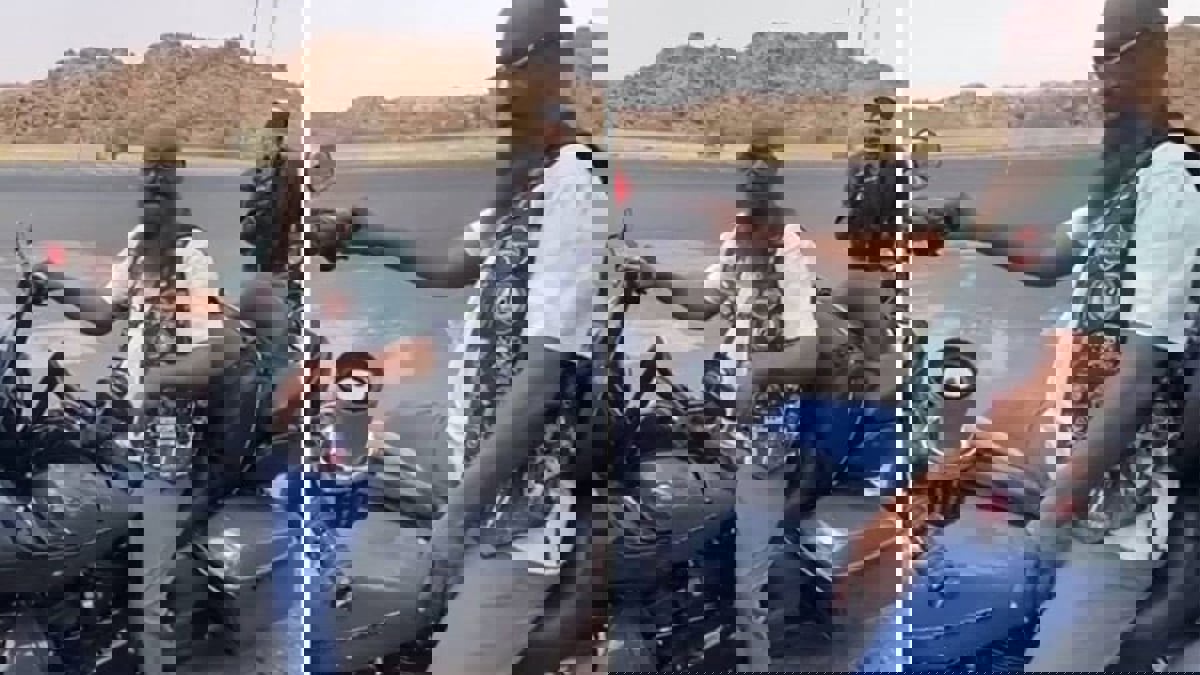 عادل الكلباني يرد على منتقدي ظهوره على الدراجة النارية