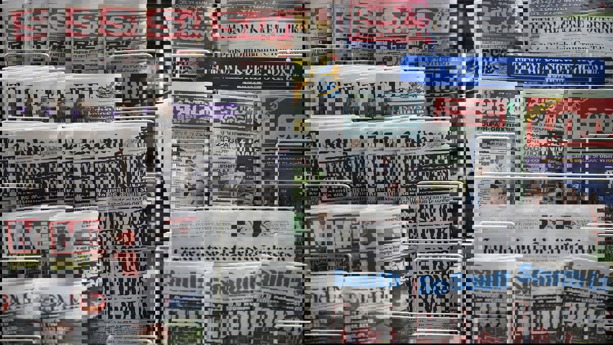 عناد ترامب ومعاناة الصينيين وأزمة عمال الإغاثة في سوريا.. أبرز اهتمامات الصحف العالمية