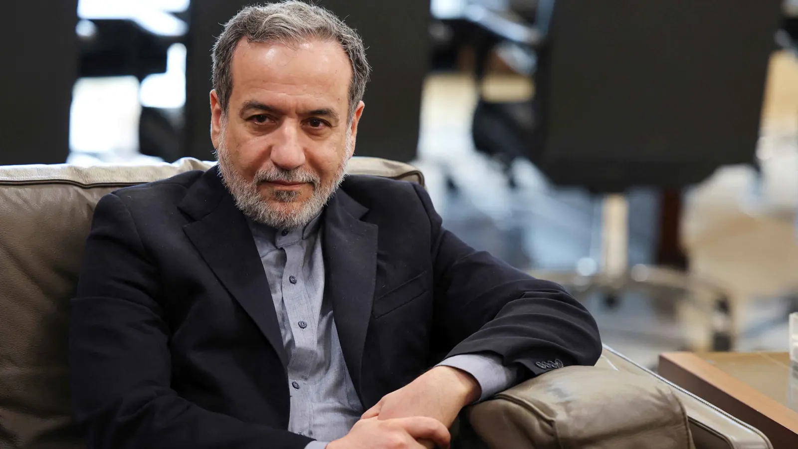 عراقجي: حزب الله سيعود أقوى إلى الساحة