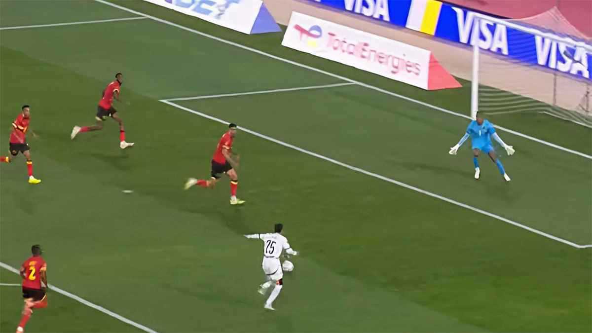 مستوى كارثي.. أسوأ 4 لاعبين في منتخب مصر ضد أنغولا
