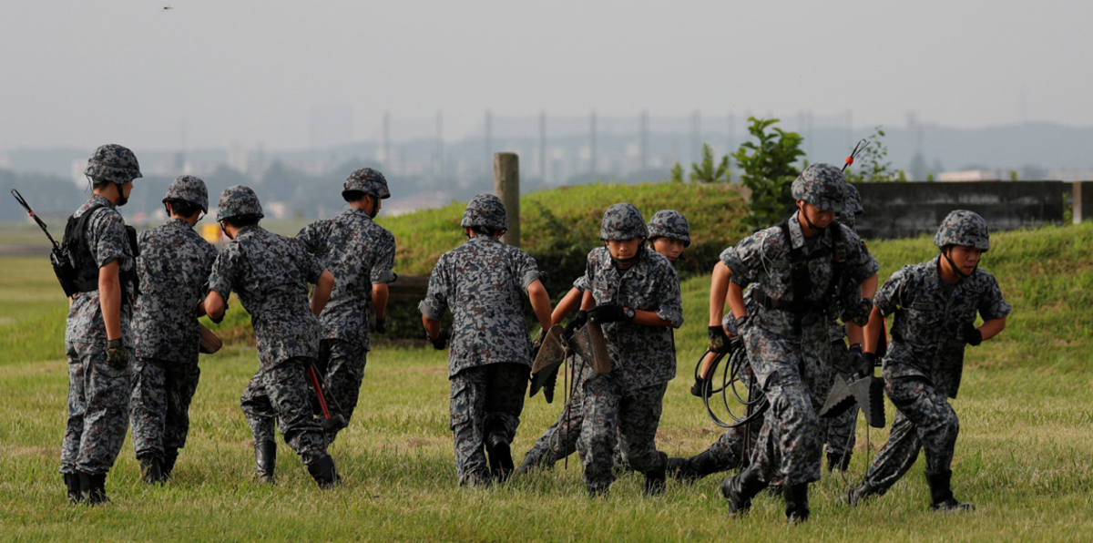 كوريا الشمالية تشعل التوتر بأخطر "استفزاز" لليابان