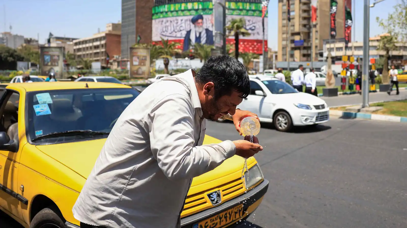 طهران بلا ماء.. بزشكيان يدعو إلى نقل العاصمة (فيديو)