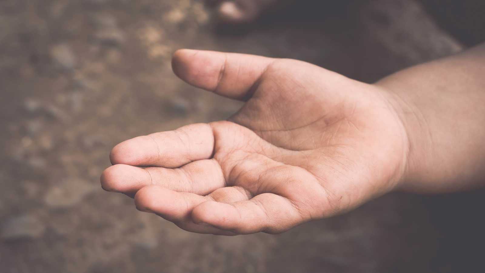 "ثقب أسود".. كشف تفاصيل استغلال أطفال مصريين في التسول