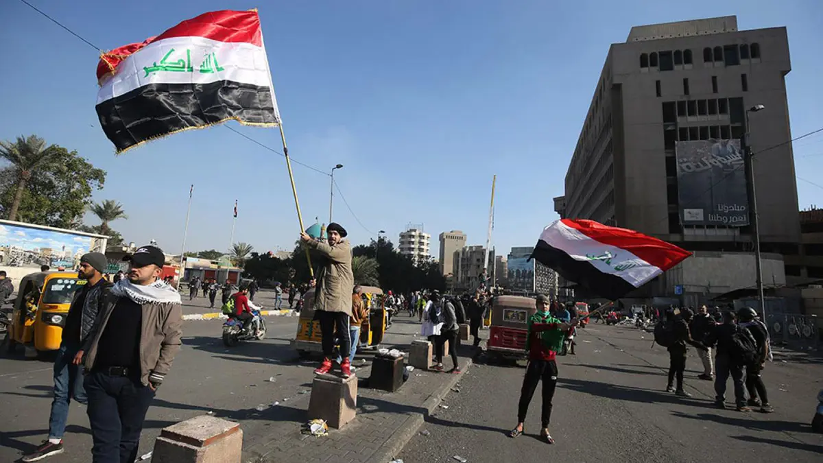 انقسام مخيمات الاحتجاج العراقية بعد دعم الصدر رئيس الوزراء المكلف