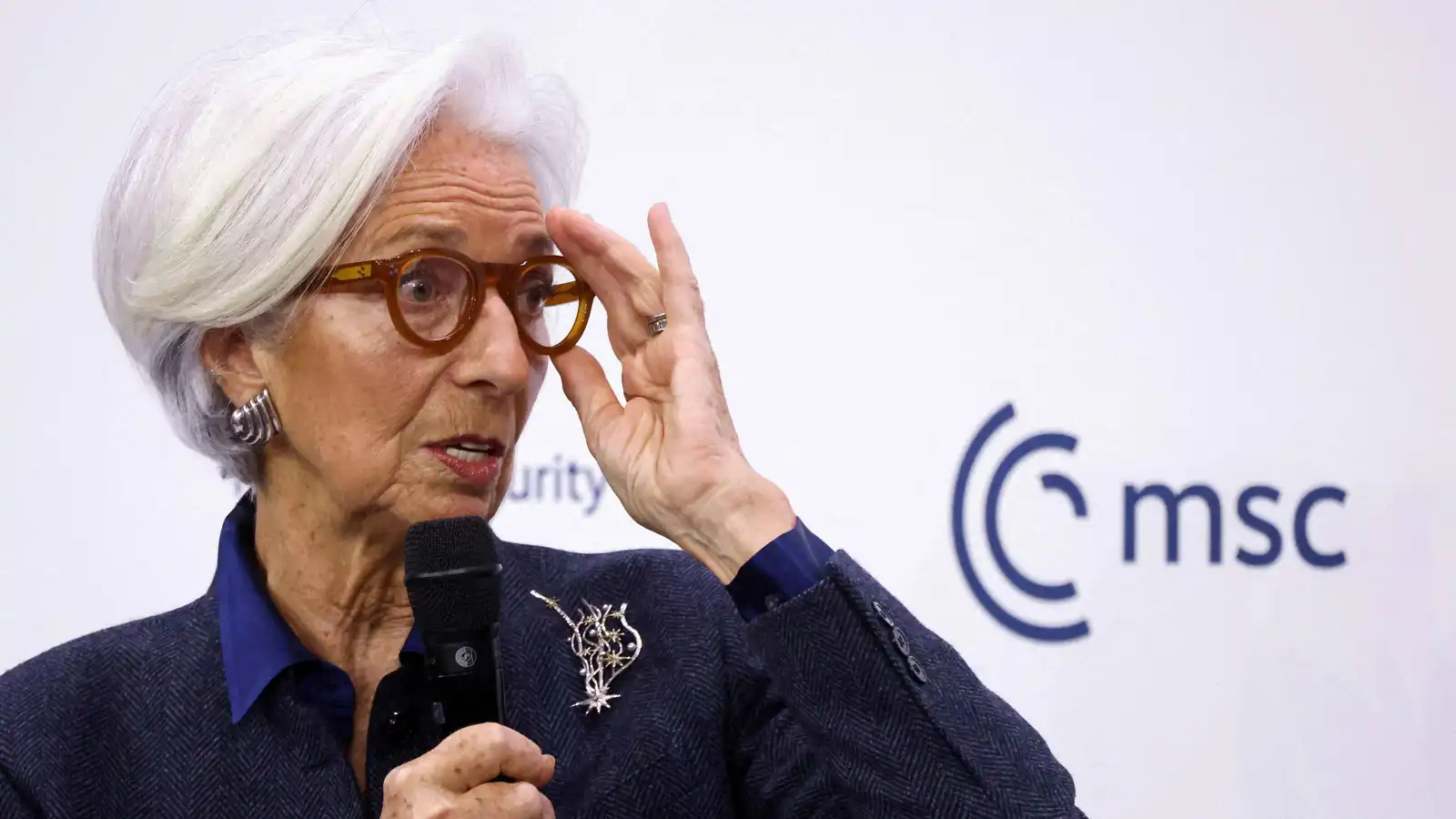 صحيفة ترجح مغادرة رئيسة المركزي الأوروبي منصبها قبل انتهاء ولايتها