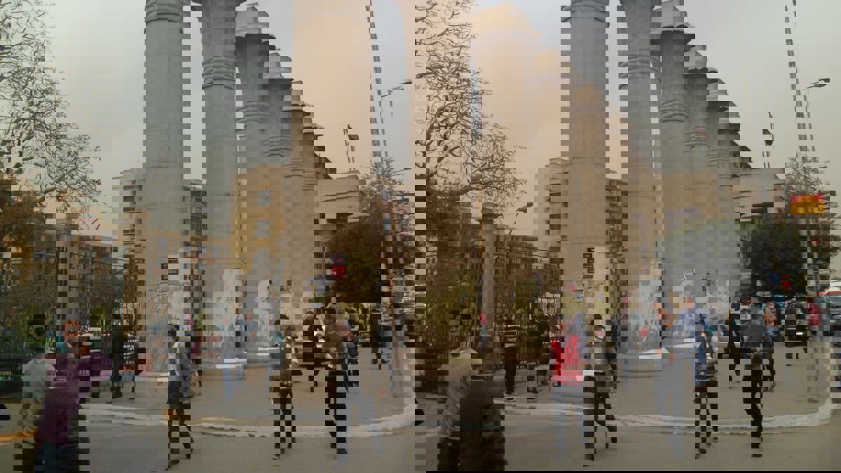 نيرة أشرف جديدة.. طالب يعتدي على زميلته بسكين في مصر‎