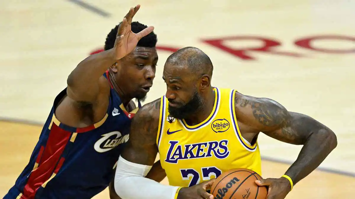 كافاليرز يسحق ليكرز ليحقق انتصاره الخامس تواليا بدوري السلة الأمريكي