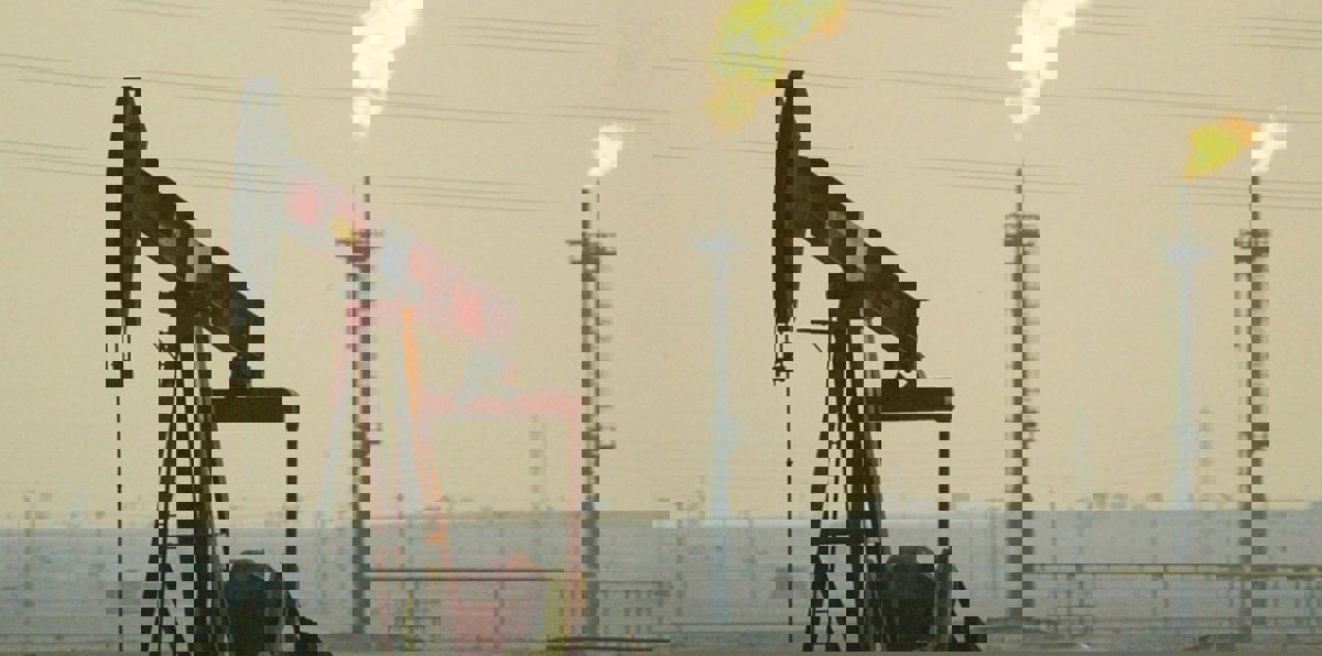 أسعار النفط ترتفع بعد انخفاض غير متوقع في مخزونات الخام الأمريكية