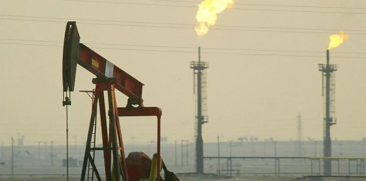 أسعار النفط ترتفع بعد انخفاض غير متوقع في مخزونات الخام الأمريكية