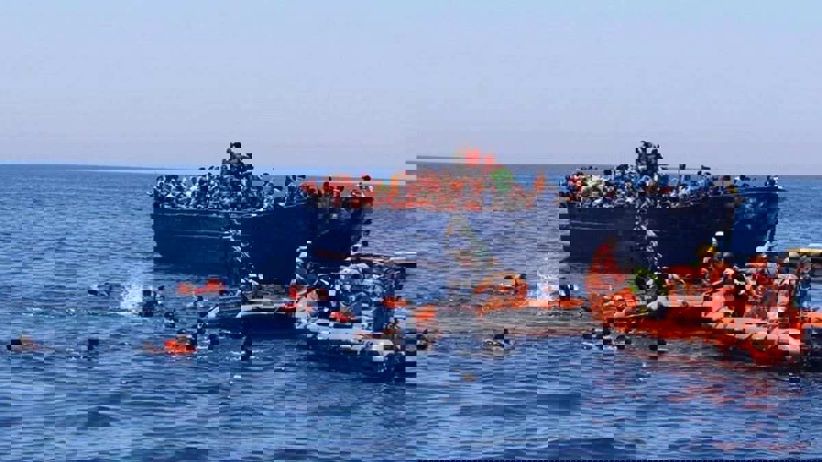 تونس.. مصرع 4 أشخاص وإنقاذ 21 بعد غرق قارب مهاجرين 