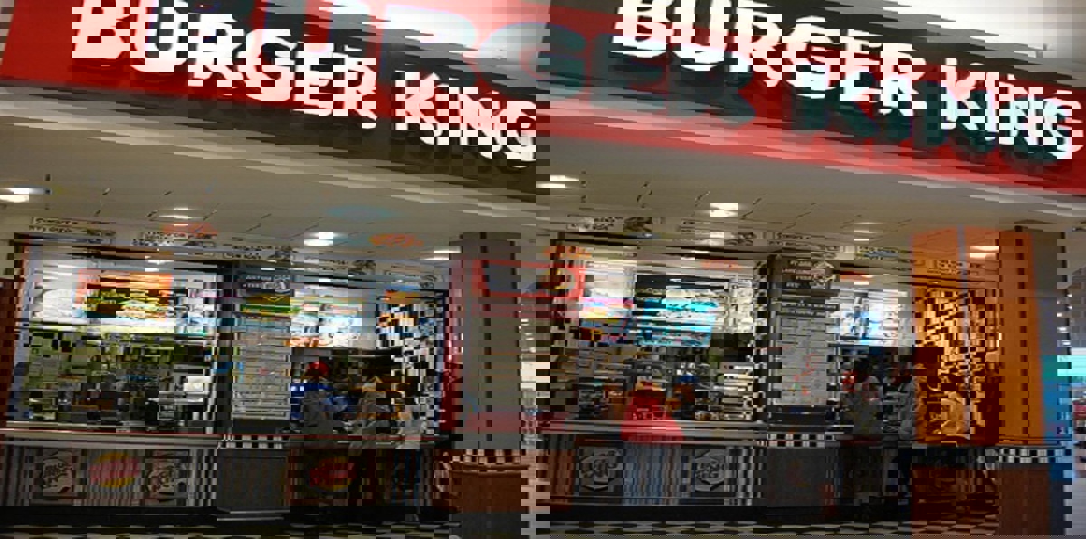 لماذا تراجعت "برغر كينغ" عن إعلان مكافأة الروسيات "الحوامل"؟