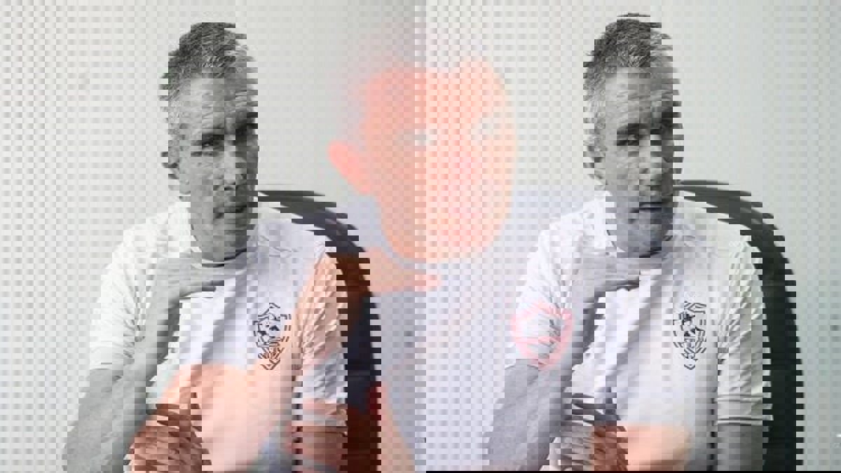 كارتيرون: مهمة الأهلي أسهل وهذه تطورات ملف عقود اللاعبين