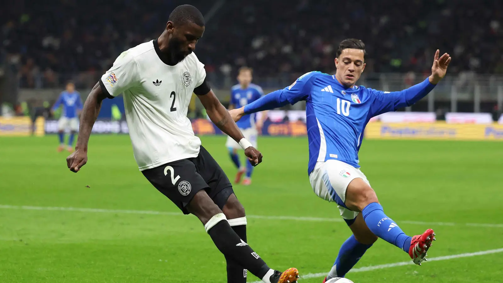 سقوط الكبار.. مفاجآت مدوّية في ذهاب ربع نهائي دوري الأمم الأوروبية