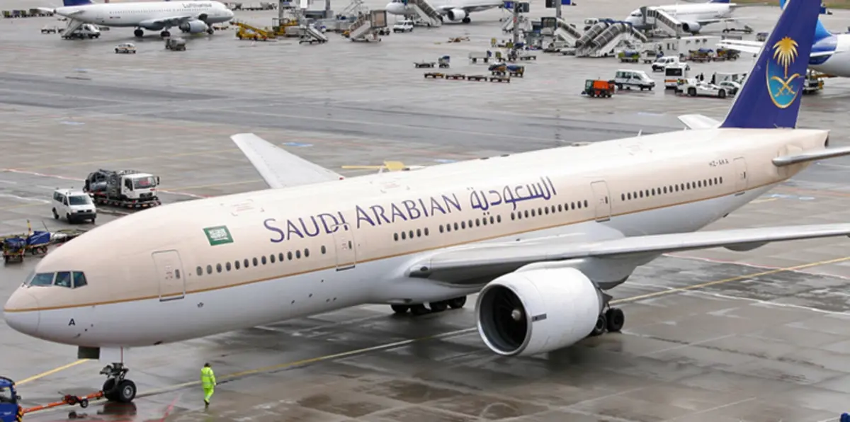 كيف ستؤثر حالة الطقس المتقلب على رحلات الخطوط الجوية السعودية؟ (فيديو)