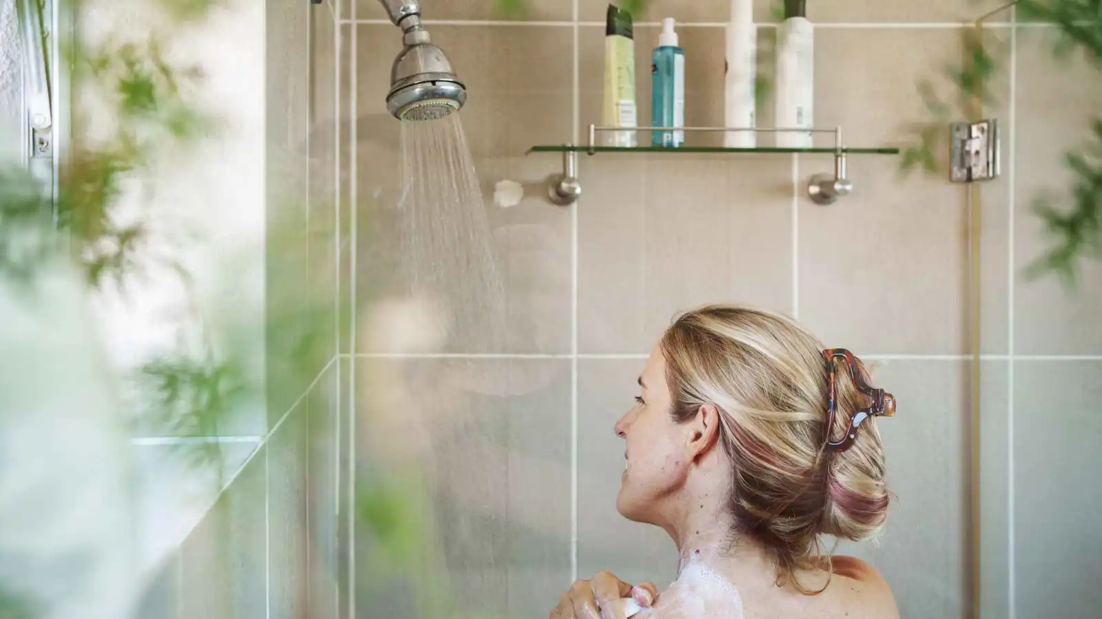 مصرع سيدة خلال الاستحمام.. ما علاقة الهاتف المتحرك؟