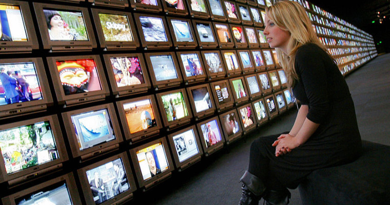 «ولكنّهُ ضَحِكٌ كالبُكا»