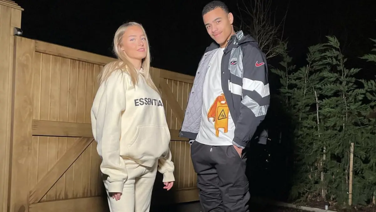 تشديد الحراسة على ماسون جرينوود بعد إطلاق سراحه وإبعاده عن منتخب إنجلترا