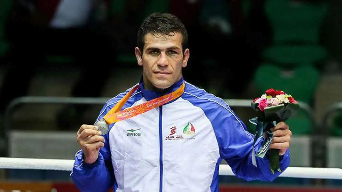 وفاة جاسم دلاوري نجم الملاكمة الإيراني بعد معاناة مع السرطان