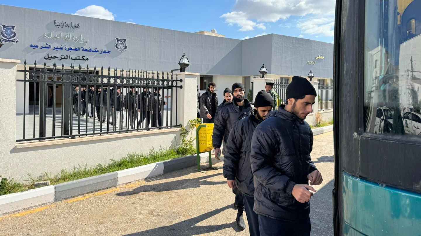 لأول مرة منذ 15 عاماً.. ليبيا تفعل نظام "العودة الطوعية" للمهاجرين