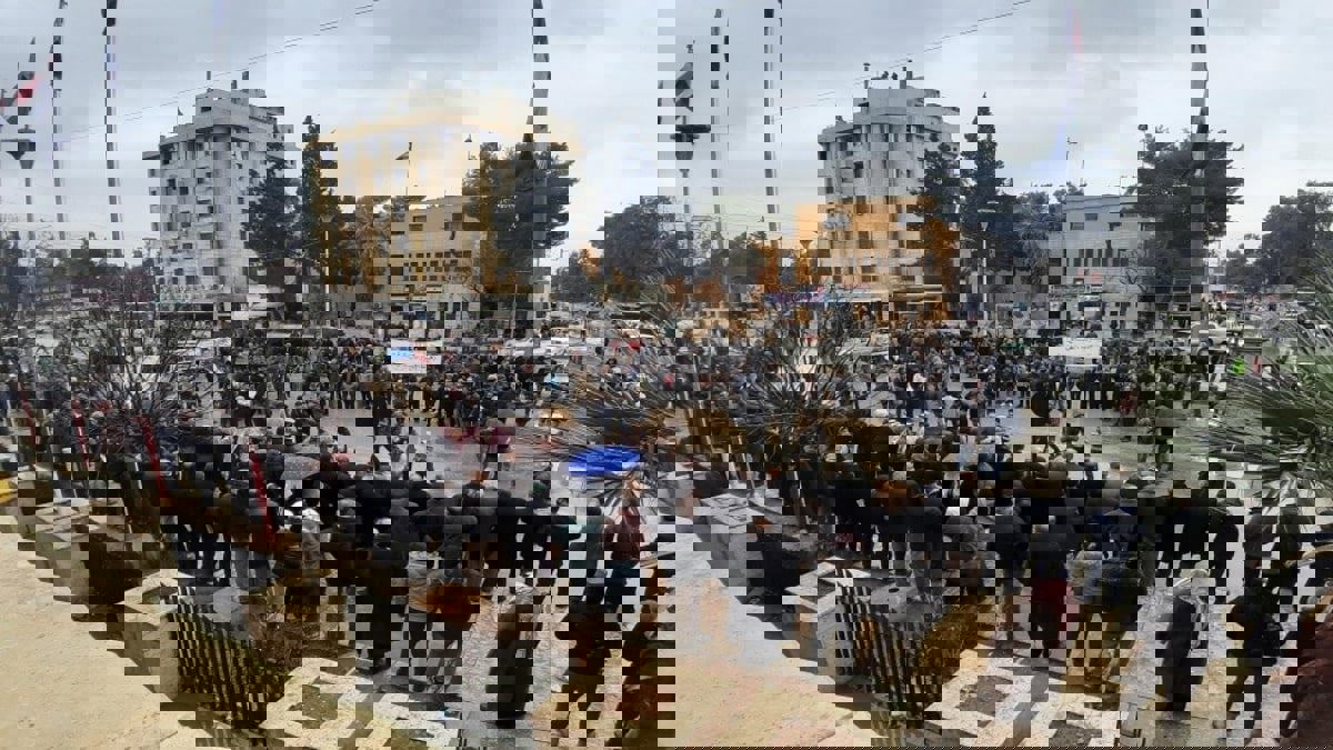 دمشق تتهم الأمن الكردي بإطلاق النار على موالين لها بالحسكة.. وسقوط قتيل وجرحى