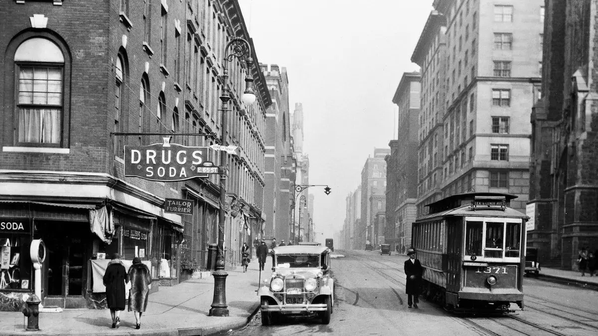 الحنين إلى "الملك"