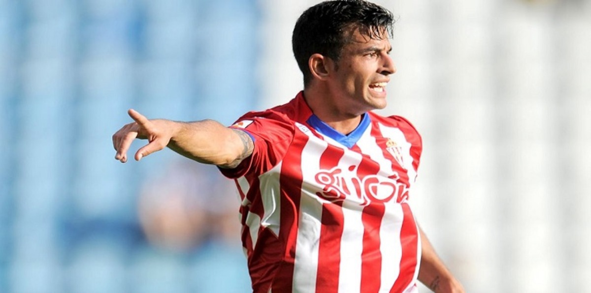 ليستر سيتي يتعاقد مع المدافع هرنانديز لأربع سنوات