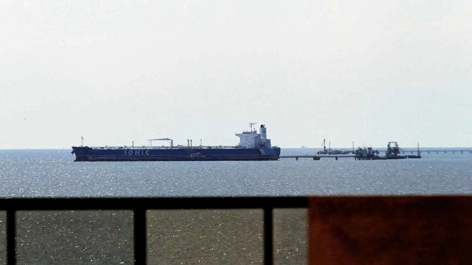 فنزويلا.. قانون جديد يفرض السجن على داعمي "الحصار والقرصنة"