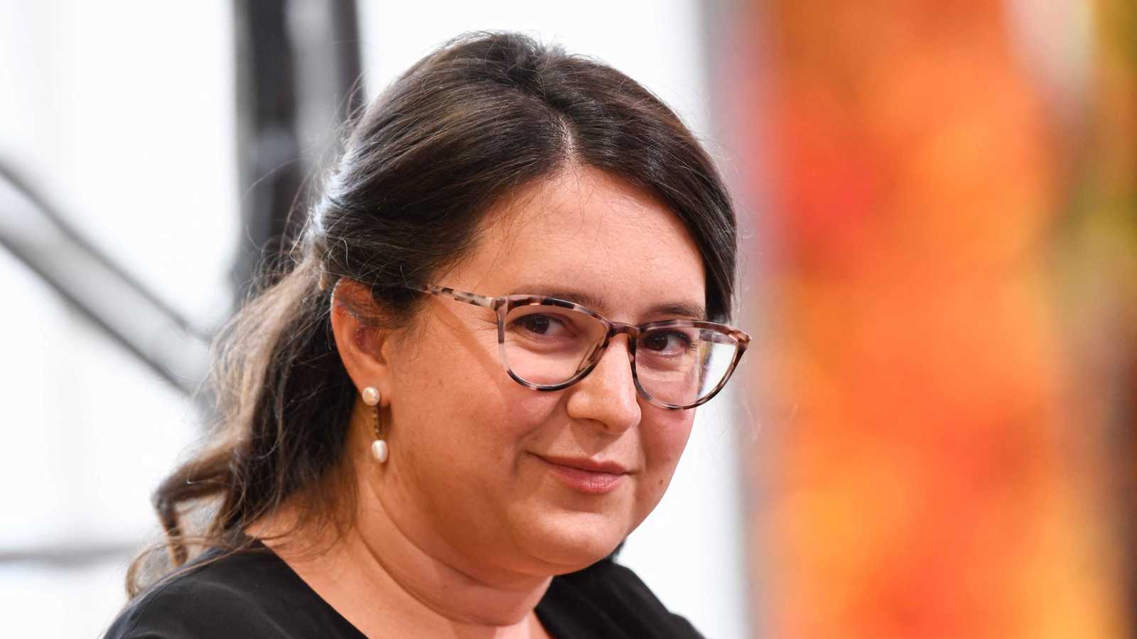 قبل ساعات من البث.. "سي بي إس" تمنع بث تقرير عن ترحيل جماعي نفذته إدارة ترامب