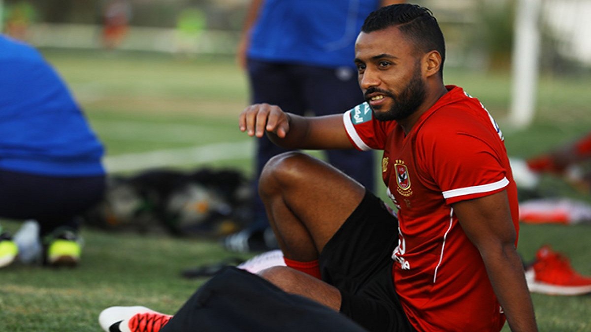 وكيل حسام عاشور قائد الأهلي المصري يلوّح بورقة الزمالك مجددا (فيديو)