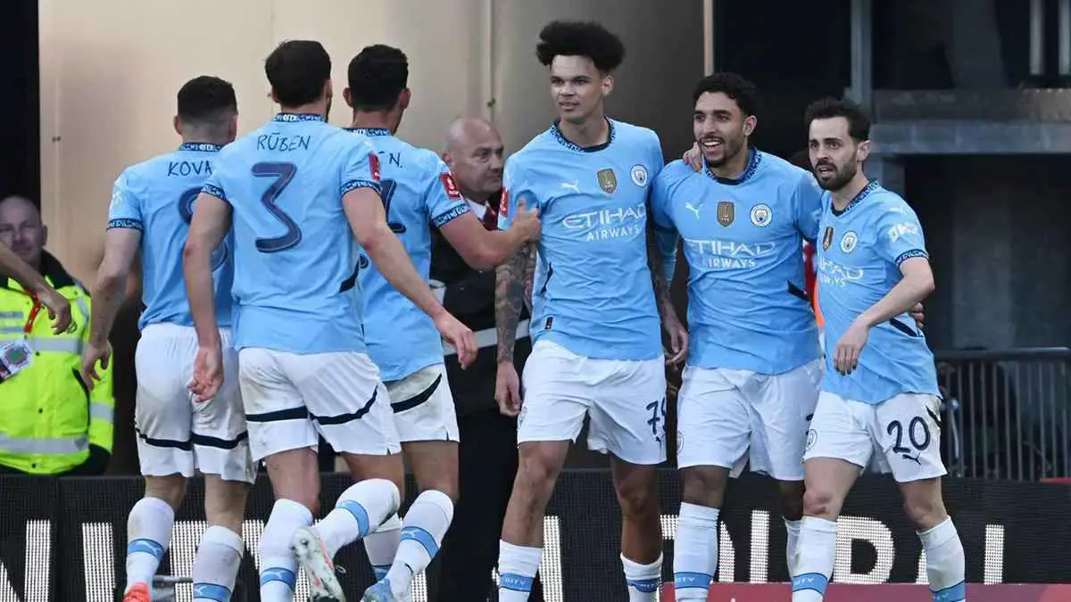 مع اقتراب رحيله.. نجم مانشستر سيتي يوجه رسالة مهمة لبرشلونة