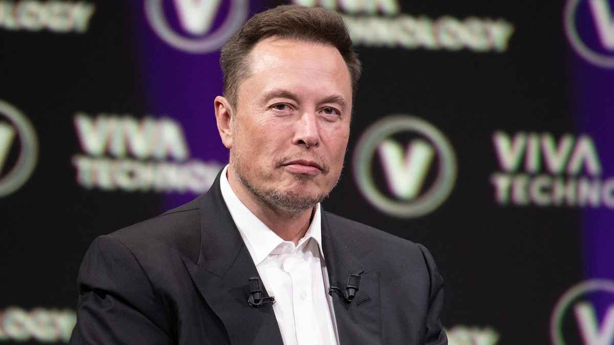 حال شرائه النادي.. أول 6 لاعبين سيتعاقد معهم إيلون ماسك في ليفربول