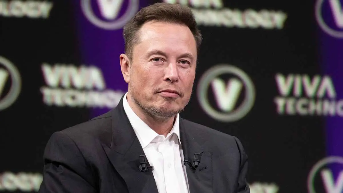 حال شرائه النادي.. أول 6 لاعبين سيتعاقد معهم إيلون ماسك في ليفربول