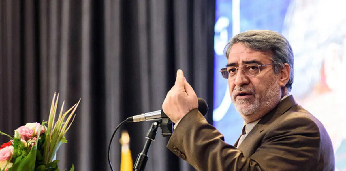 إيران تحمّل "الإنترنت" مسؤولية رواج المخدرات