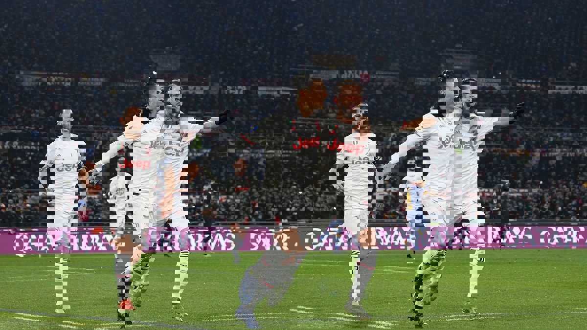 يوفنتوس يخطف فوزا مثيرا من روما ويطير بصدارة ترتيب الدوري الإيطالي (فيديو)‎