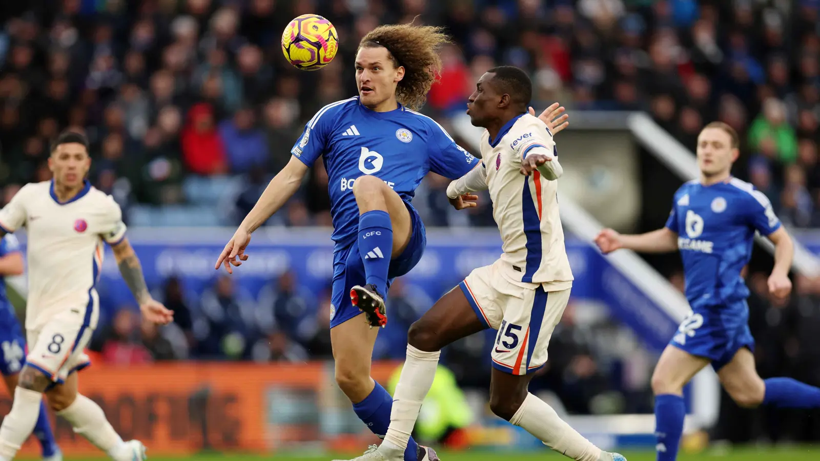 تشيلسي يهزم ليستر سيتي ويواصل بدايته اللافتة بالدوري الإنجليزي (فيديو)