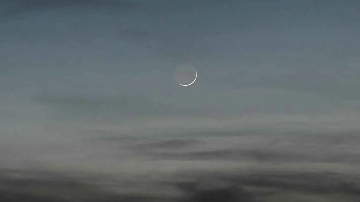 الإمارات تعلن الأحد أول أيام عيد الفطر