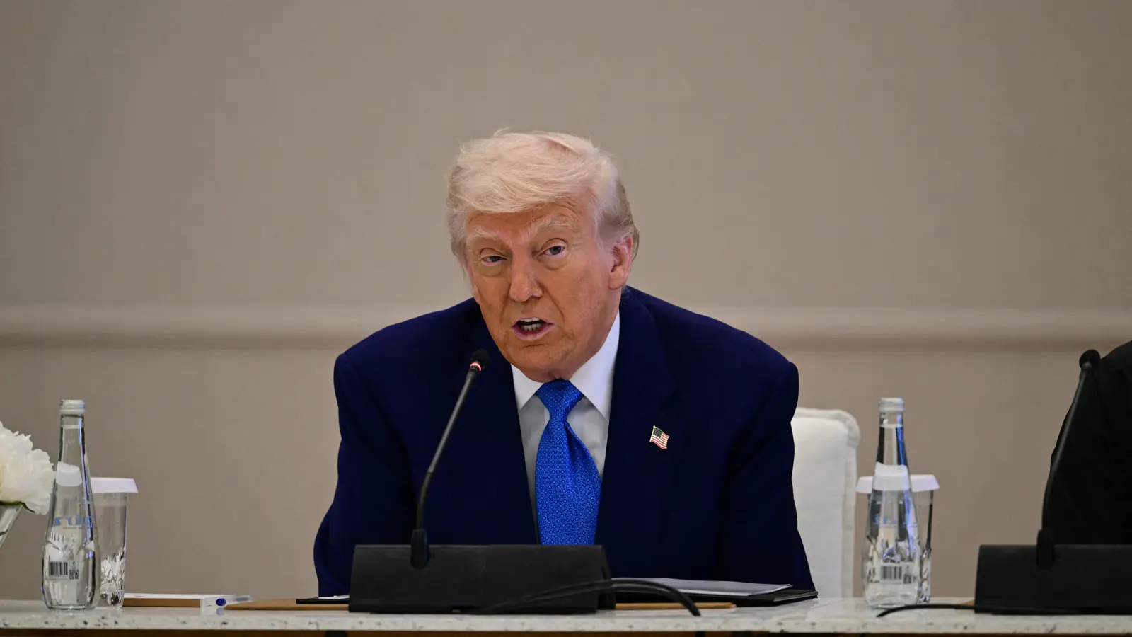 ترامب: سألتقي بوتين بمجرد أن نتمكن من ترتيب ذلك