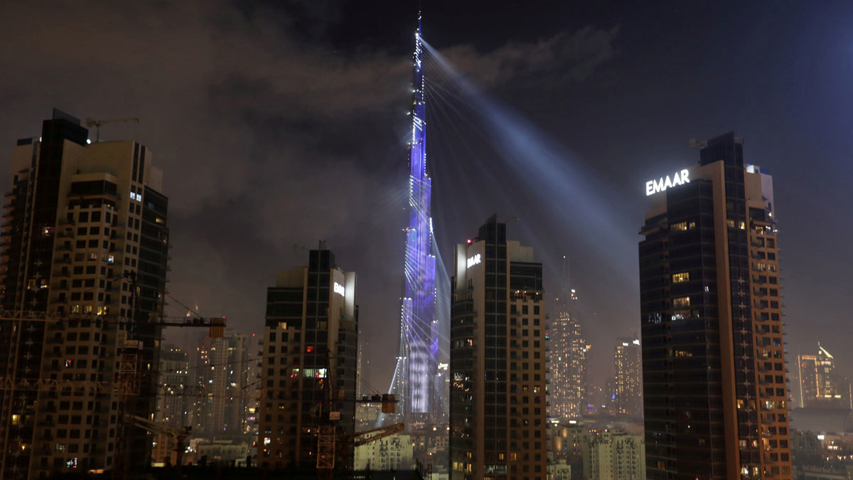 إعمار العقارية توضح حقيقة بيع قمة برج خليفة في دبي