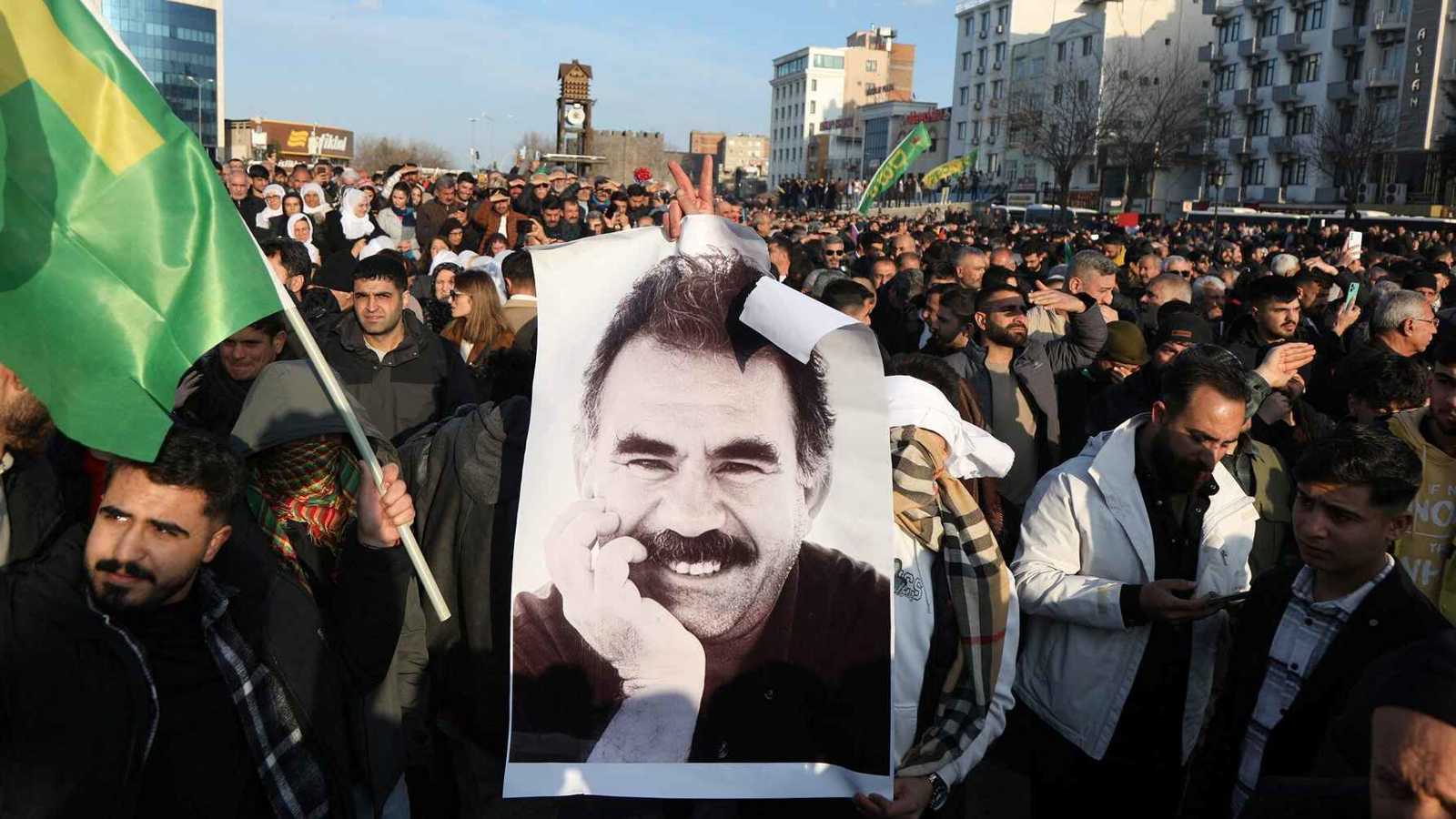 أكراد تركيا ينظمون مظاهرة تطالب بالإفراج عن أوجلان.. فهل تستجيب أنقرة؟