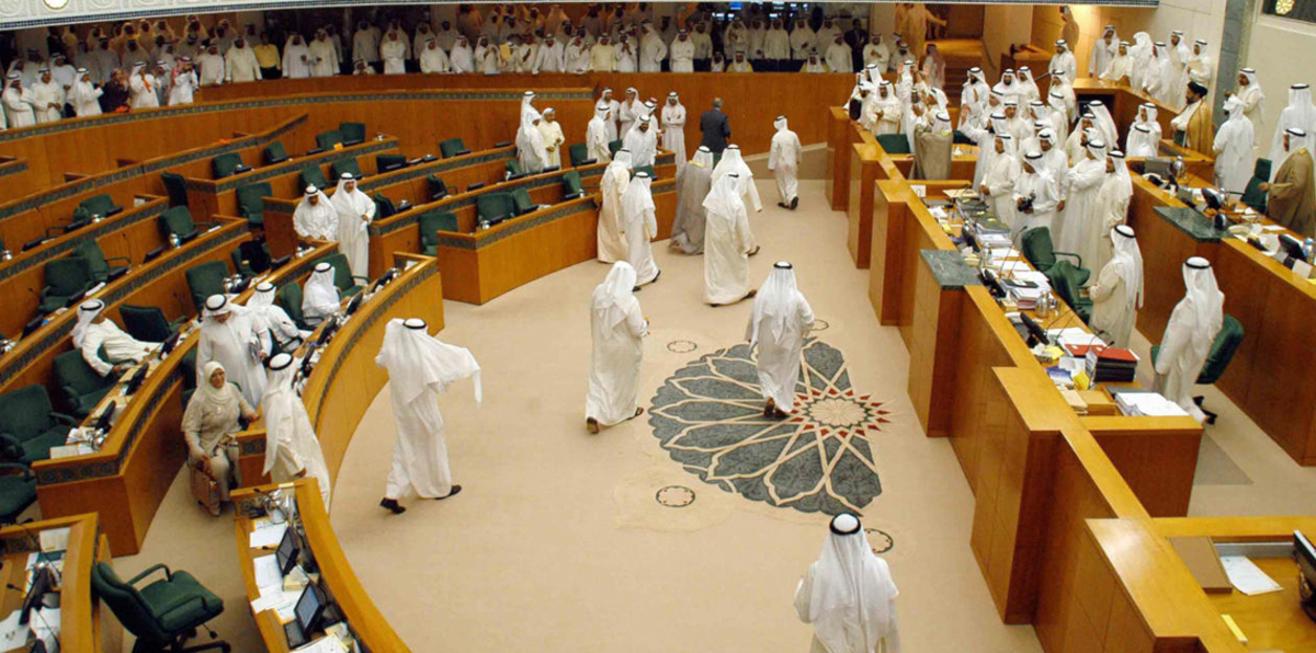 سجال جديد في الكويت عنوانه: "رواتب الوافدين"