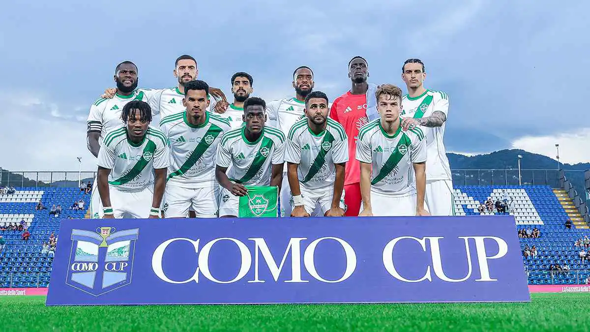 بالاسم.. 3 صفقات كبرى لدعم خط وسط الأهلي السعودي