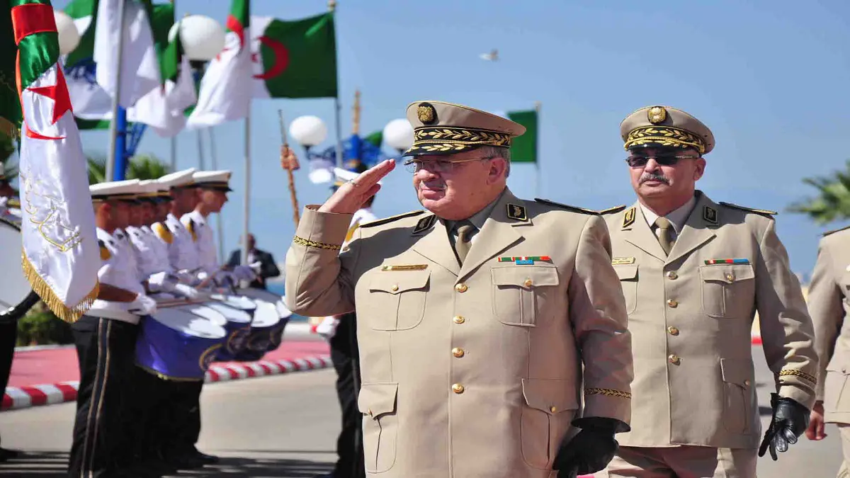 قائد الجيش الجزائري: لا مهادنة ولا تأجيل لمسعى محاربة الفساد